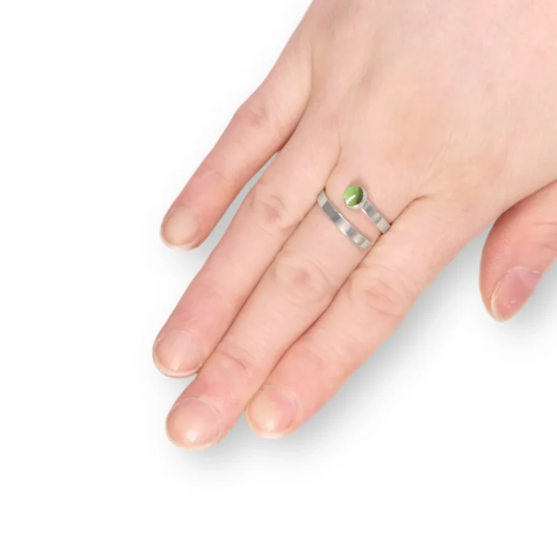 Sterling silver and 5mm Peridot ring